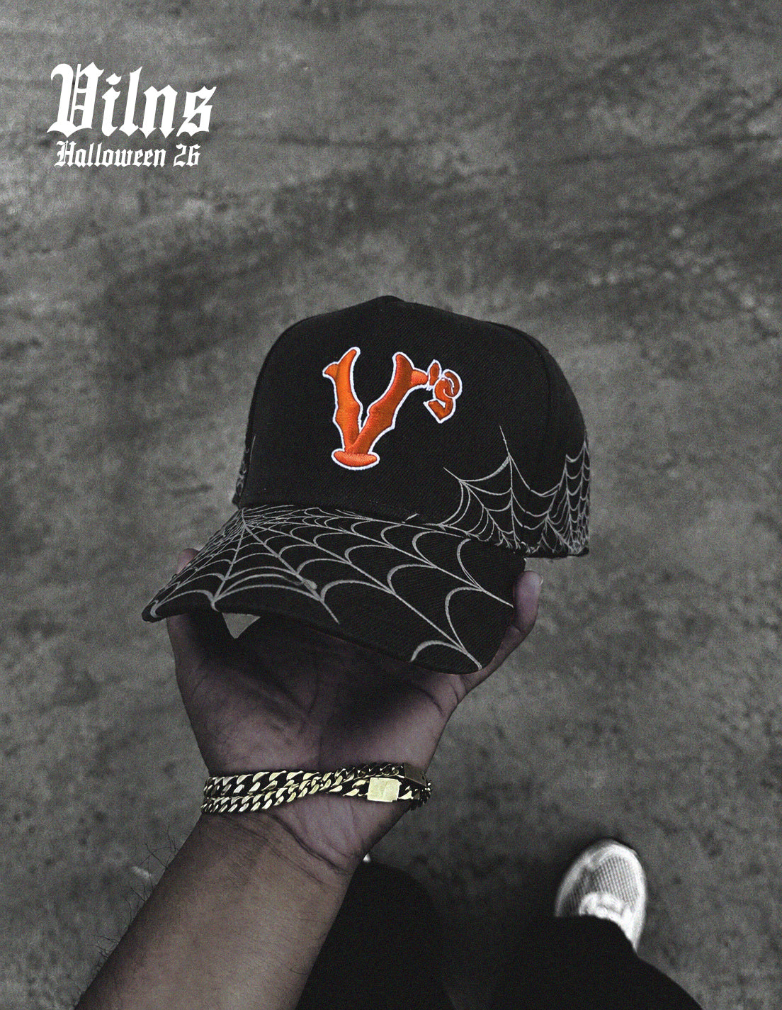 "V'$" Web A-Frame (Black)
