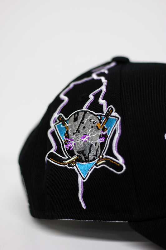 Mighty Vilns A-Frame (Black)