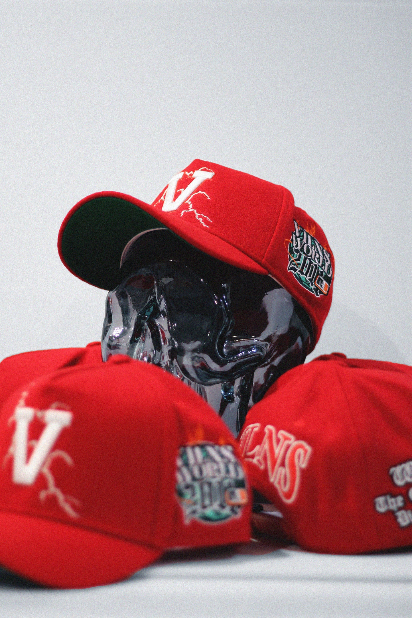 "V" LIGHTNING HAT (RED/GREEN)