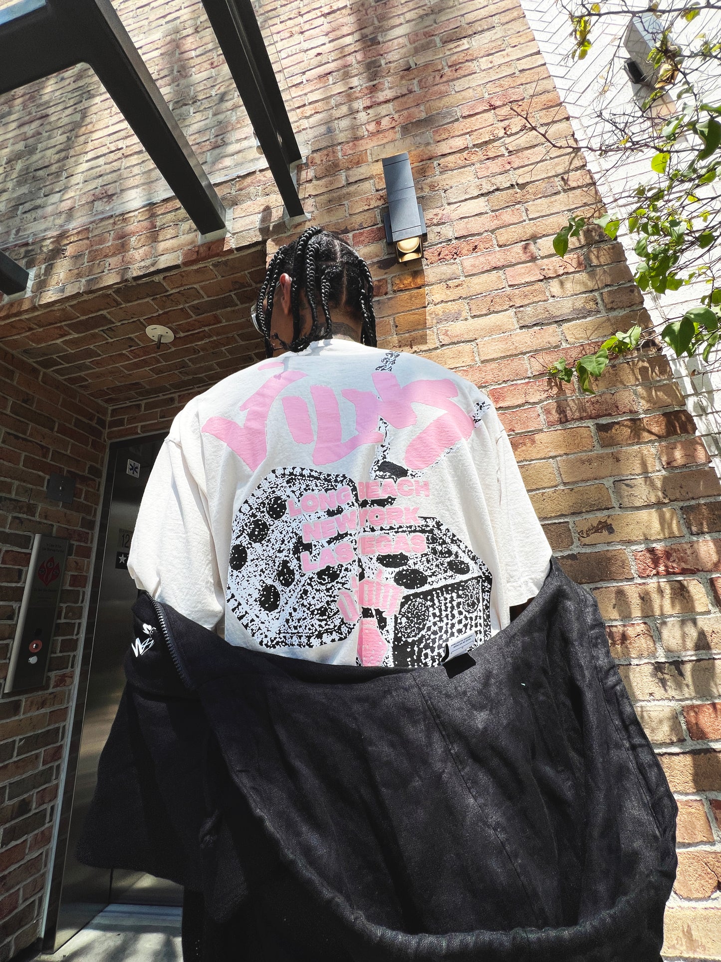 CITY TEE (CREME) W/PINK