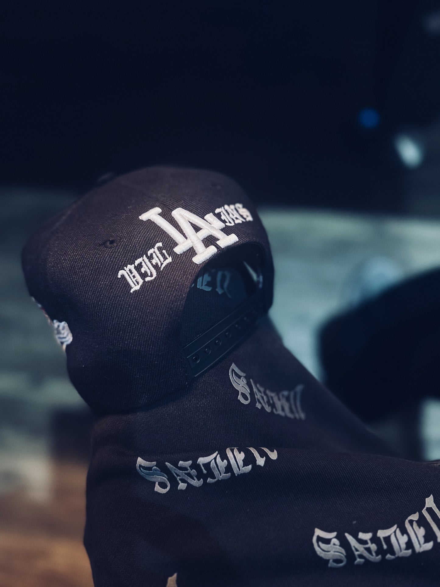 "LA" WORLD x SERIES A-Frame