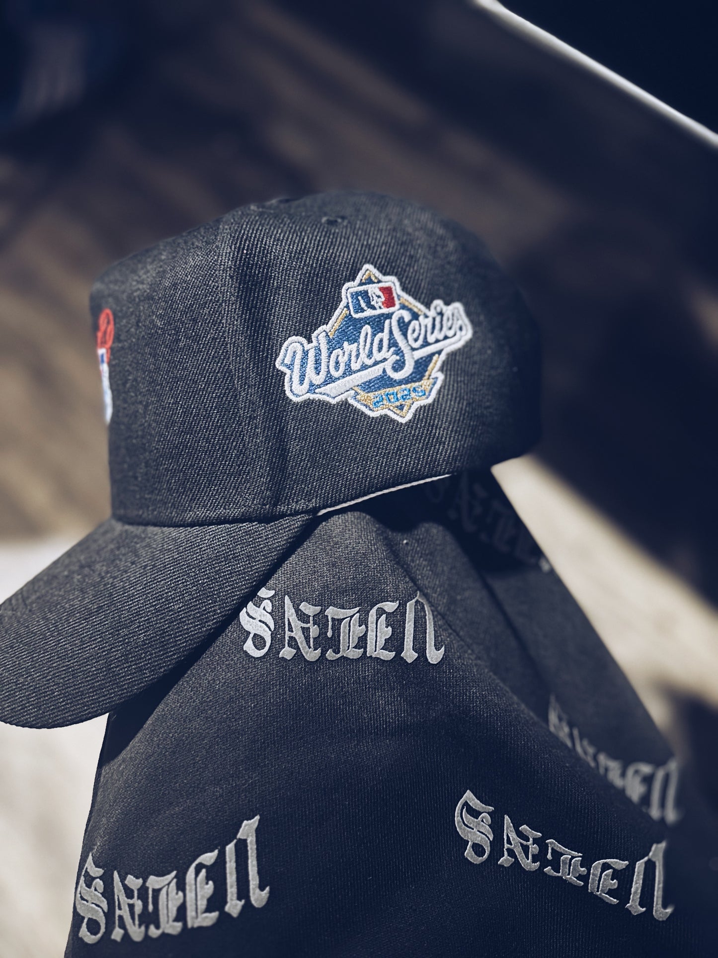 "LA" WORLD x SERIES A-Frame