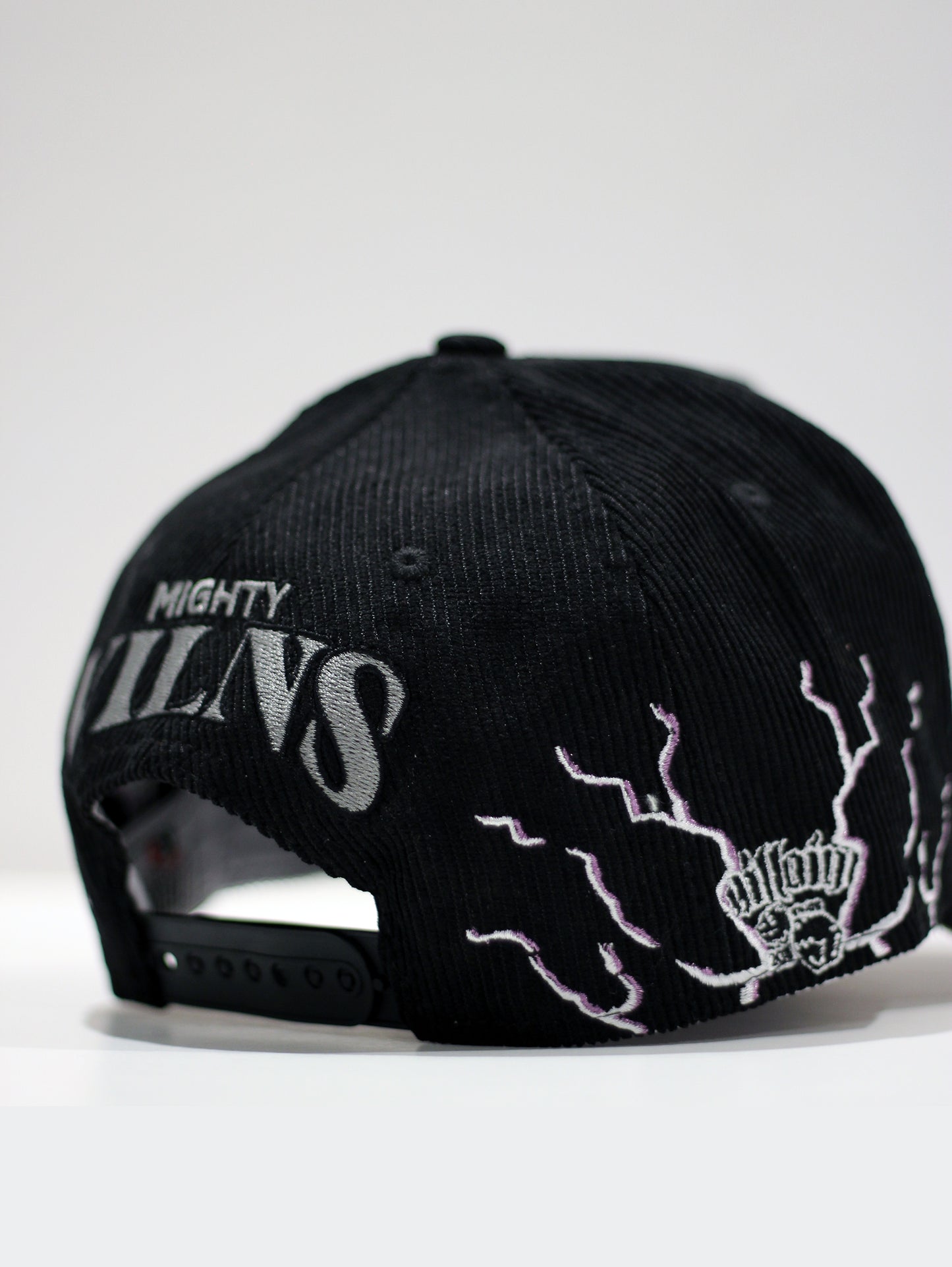 "MIGHTY VILNS 2.0" HAT (CORDUROY)