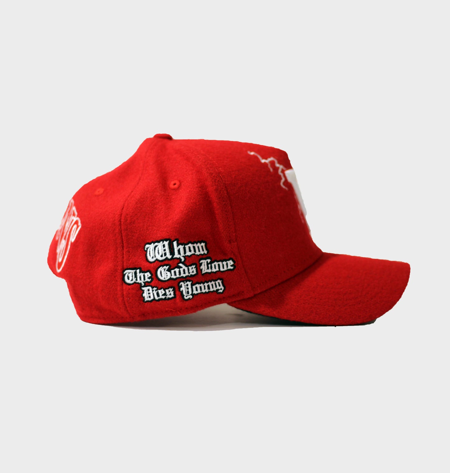 VILN "V" LIGHTNING HAT (RED/GREEN)