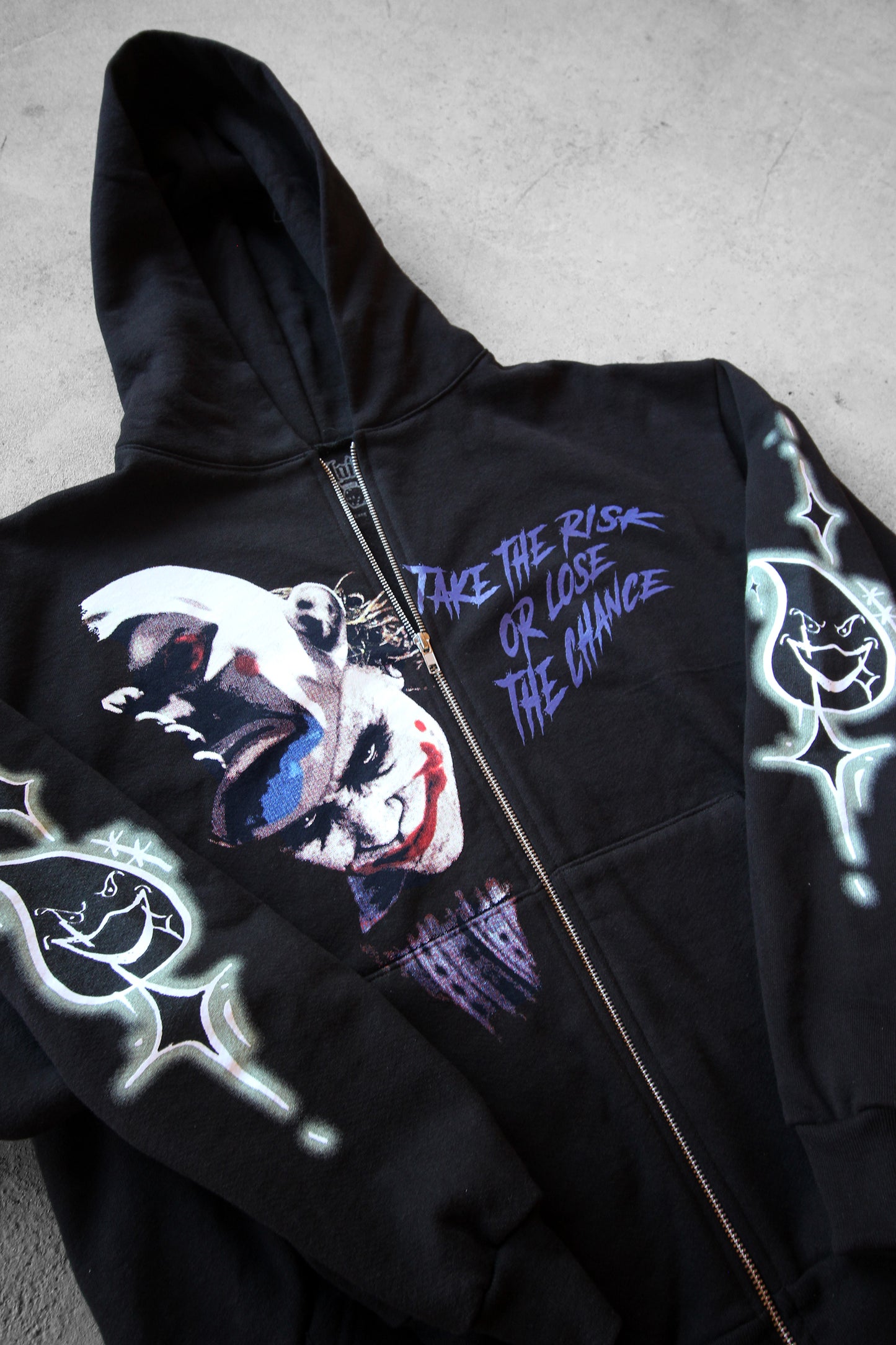 JOKER S ZIP-UP HOODIE (BLACK)