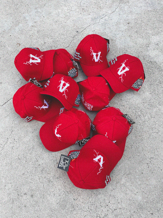 "V" LIGHTNING HAT (RED/GREEN)