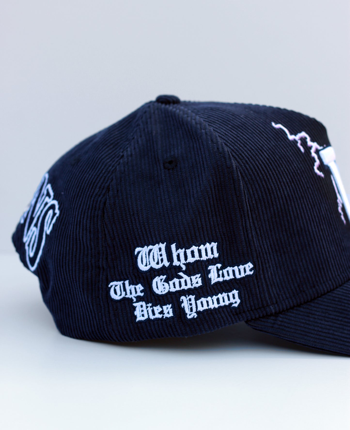 VILN Lightning Hat (NAVY)