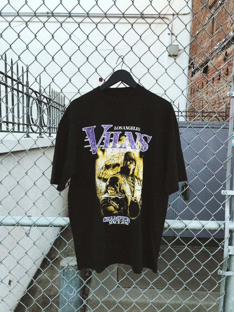 VILN 'LA SCORPION' TEE