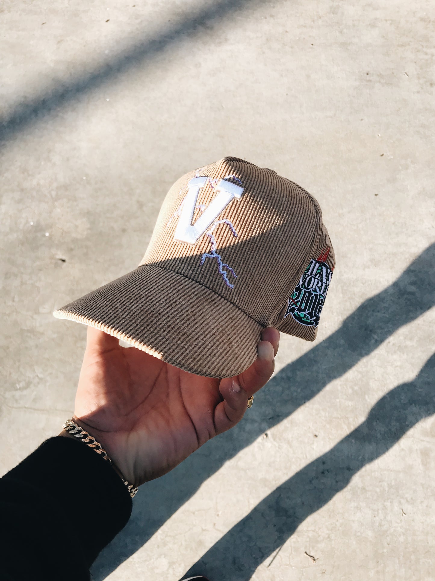 "VILN Lightning Hat" (Brown/Pink)