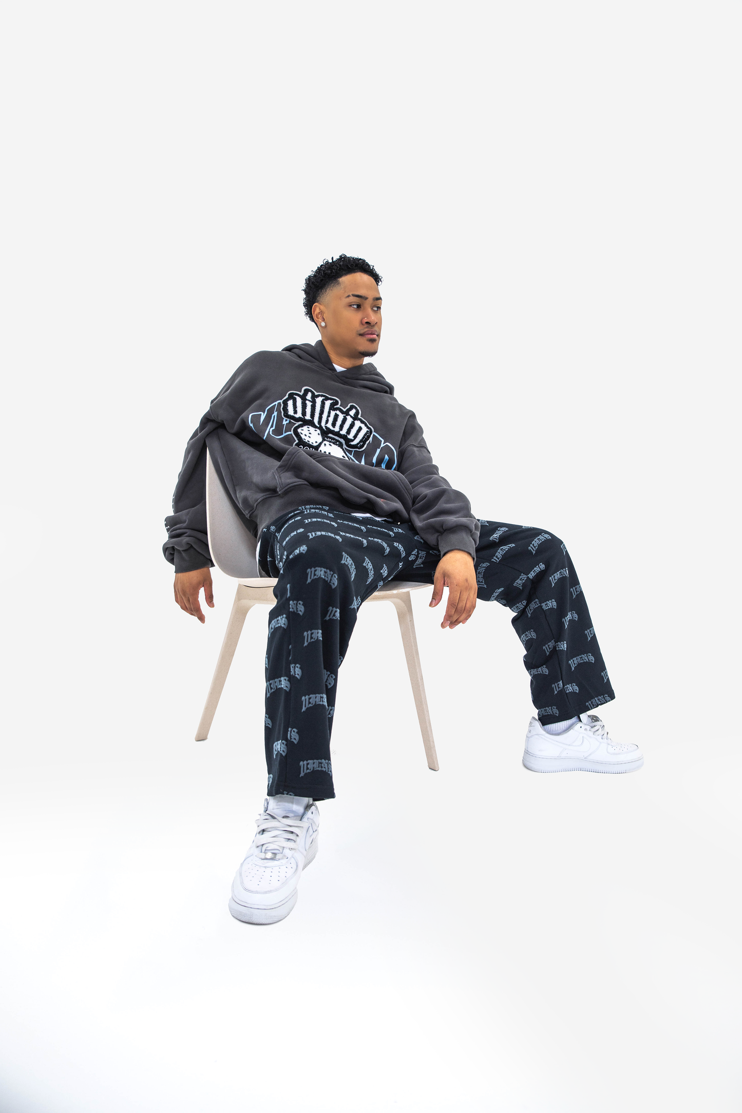 'OLD ENGLISH' SWEATPANTS (RESTOCK COMING SOON)